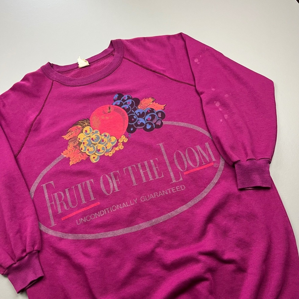 Fruit of the Loom Sweatshirt Mens M Magenta Vintage Logo Raglan Pullover 9552